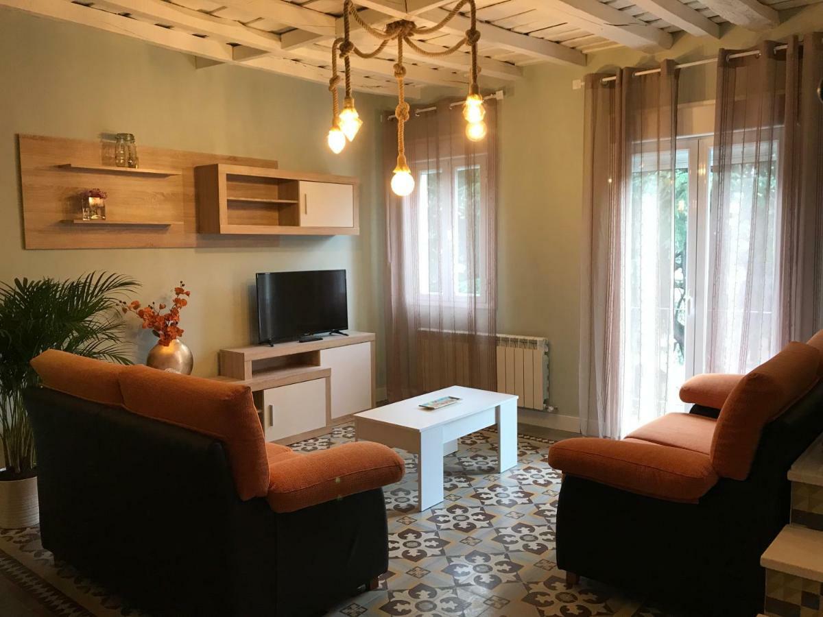 Charcos De Gredos Apartman Arenas de San Pedro Kültér fotó